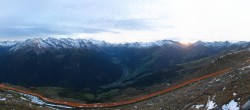 Archiv Foto Webcam Tux - Ausblick von der Wanglspitze 17:00