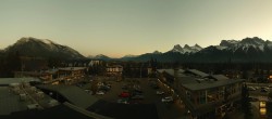 Archived image Webcam View of Canmore, Alberta 16:00