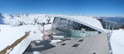 Archived image Webcam Axamer Lizum: Top station Olympia funicular 09:00