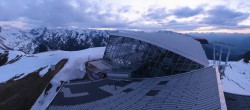 Archived image Webcam Axamer Lizum: Top station Olympia funicular 19:00
