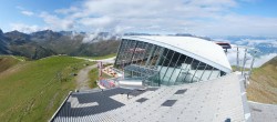 Archived image Webcam Axamer Lizum: Top station Olympia funicular 08:00