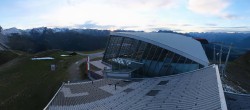 Archiv Foto Webcam Axamer Lizum: Bergstation Olympiabahn 17:00