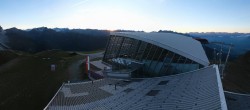 Archiv Foto Webcam Axamer Lizum: Bergstation Olympiabahn 17:00