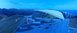 Archived image Webcam Axamer Lizum: Top station Olympia funicular 06:00