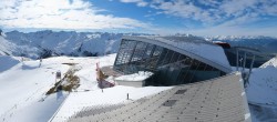 Archived image Webcam Axamer Lizum: Top station Olympia funicular 13:00