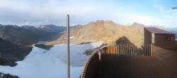 Archiv Foto Webcam Schnalstaler Gletscher - Aussichtsplattform Iceman Ötzi Peak 17:00