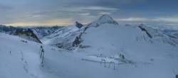 Archiv Foto Webcam Hintertuxer Gletscher - Ausblick Gefrorene Wand 03:00