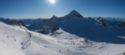 Archived image Webcam Hintertux Glacier - View from Gefrorene Wand 13:00