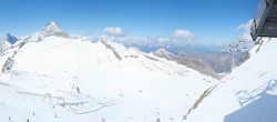 Archived image Webcam Hintertux Glacier - View from Gefrorene Wand 09:00