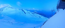 Archived image Webcam Hintertux Glacier - View from Gefrorene Wand 03:00