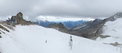 Archived image Webcam Hintertux Glacier - View from Gefrorene Wand 13:00