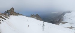 Archived image Webcam Hintertux Glacier - View from Gefrorene Wand 17:00