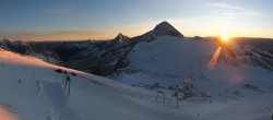 Archiv Foto Webcam Hintertuxer Gletscher - Ausblick Gefrorene Wand 17:00