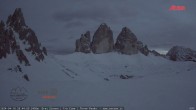 Archived image Webcam Dolomites South Tyrol: Mountain Hut Antonio Locatelli 19:00