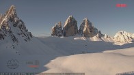 Archived image Webcam Dolomites South Tyrol: Mountain Hut Antonio Locatelli 06:00