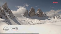 Archived image Webcam Dolomites South Tyrol: Mountain Hut Antonio Locatelli 09:00