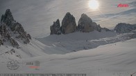 Archiv Foto Webcam Blick auf die 3 Zinnen von der Dreizinnenhütte 13:00