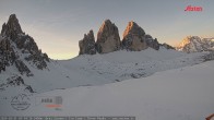 Archiv Foto Webcam Blick auf die 3 Zinnen von der Dreizinnenhütte 06:00