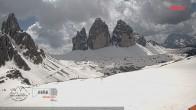 Archived image Webcam Dolomites South Tyrol: Mountain Hut Antonio Locatelli 11:00