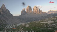 Archiv Foto Webcam Blick auf die 3 Zinnen von der Dreizinnenhütte 05:00