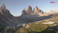 Archiv Foto Webcam Blick auf die 3 Zinnen von der Dreizinnenhütte 05:00