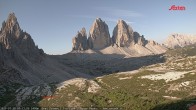 Archiv Foto Webcam Blick auf die 3 Zinnen von der Dreizinnenhütte 06:00
