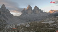 Archived image Webcam Dolomites South Tyrol: Mountain Hut Antonio Locatelli 04:00