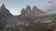Archiv Foto Webcam Blick auf die 3 Zinnen von der Dreizinnenhütte 05:00