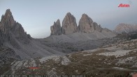 Archiv Foto Webcam Blick auf die 3 Zinnen von der Dreizinnenhütte 05:00