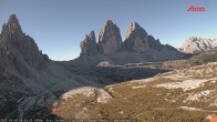 Archived image Webcam Dolomites South Tyrol: Mountain Hut Antonio Locatelli 07:00