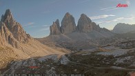 Archiv Foto Webcam Blick auf die 3 Zinnen von der Dreizinnenhütte 17:00