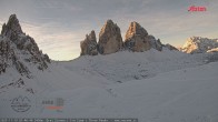 Archived image Webcam Dolomites South Tyrol: Mountain Hut Antonio Locatelli 06:00
