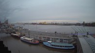 Archived image Webcam Hamburg: Cargo bridges 17:00