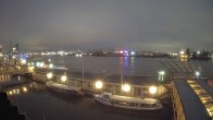 Archiv Foto Webcam Hamburg: Landungsbrücken 06:00