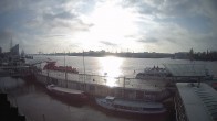 Archiv Foto Webcam Hamburg: Landungsbrücken 09:00