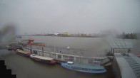 Archiv Foto Webcam Hamburg: Landungsbrücken 07:00