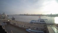 Archived image Webcam Hamburg: Cargo bridges 13:00