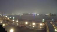 Archived image Webcam Hamburg: Cargo bridges 06:00