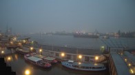 Archiv Foto Webcam Hamburg: Landungsbrücken 06:00