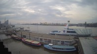 Archived image Webcam Hamburg: Cargo bridges 09:00