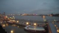 Archiv Foto Webcam Hamburg: Landungsbrücken 19:00