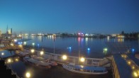 Archiv Foto Webcam Hamburg: Landungsbrücken 04:00