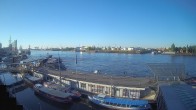 Archiv Foto Webcam Hamburg: Landungsbrücken 06:00