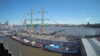 Archiv Foto Webcam Hamburg: Landungsbrücken 16:00
