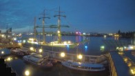Archiv Foto Webcam Hamburg: Landungsbrücken 03:00