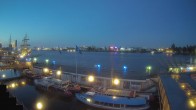 Archiv Foto Webcam Hamburg: Landungsbrücken 03:00