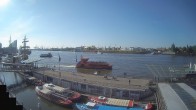 Archiv Foto Webcam Hamburg: Landungsbrücken 08:00