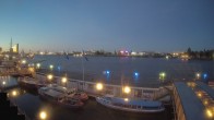Archiv Foto Webcam Hamburg: Landungsbrücken 03:00