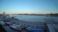 Archiv Foto Webcam Hamburg: Landungsbrücken 19:00