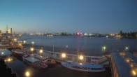 Archiv Foto Webcam Hamburg: Landungsbrücken 03:00
